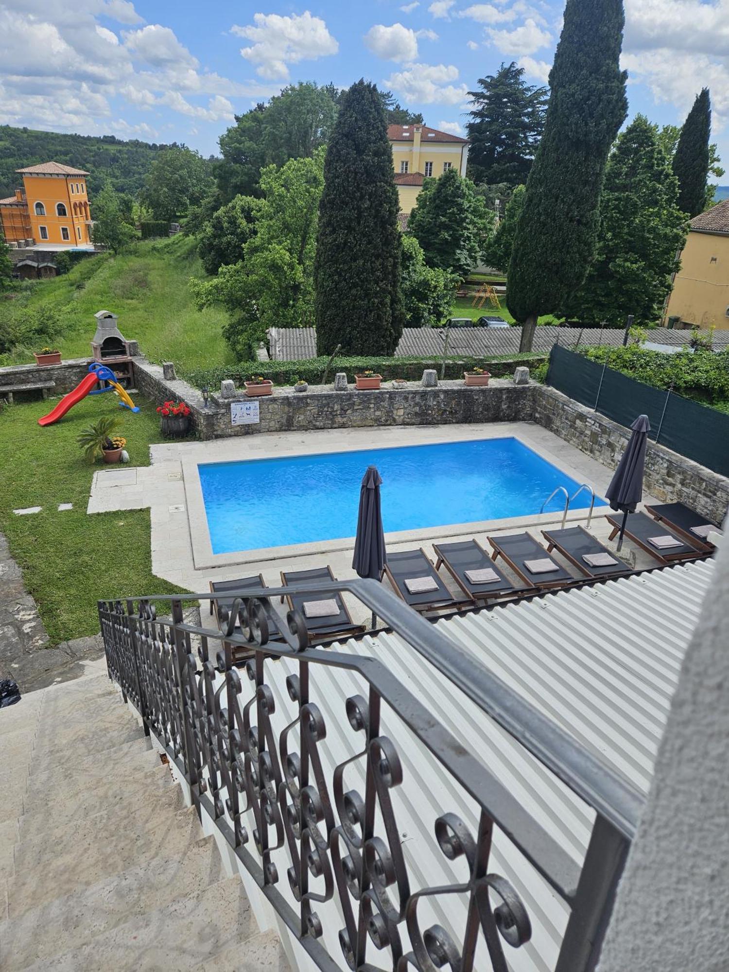 Villa Letizia Oprtalj Luaran gambar