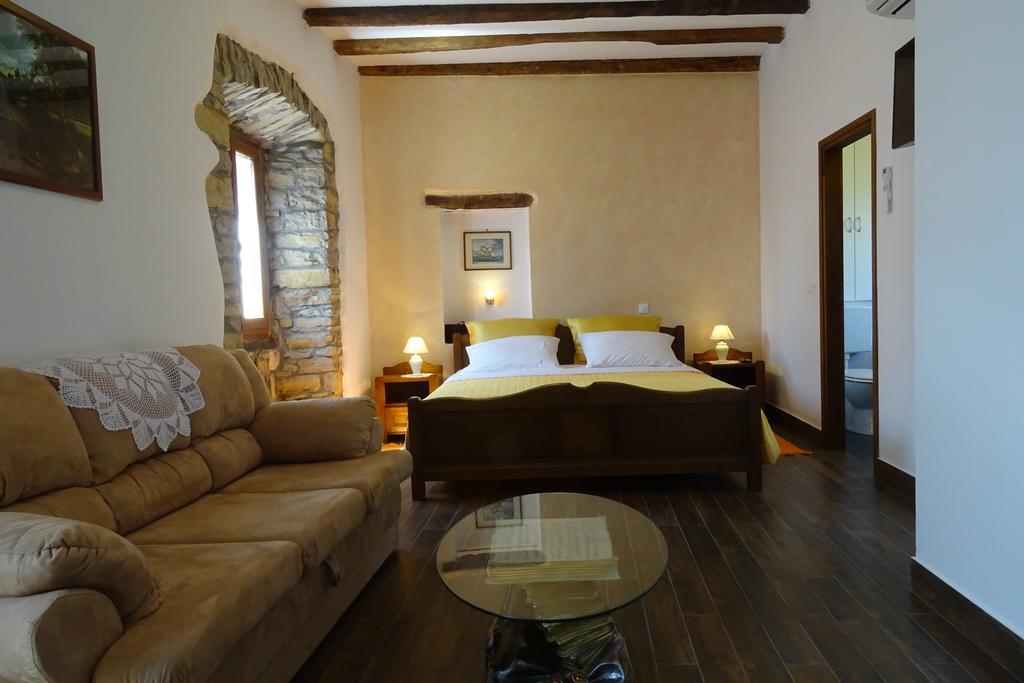 Villa Letizia Oprtalj Bilik gambar